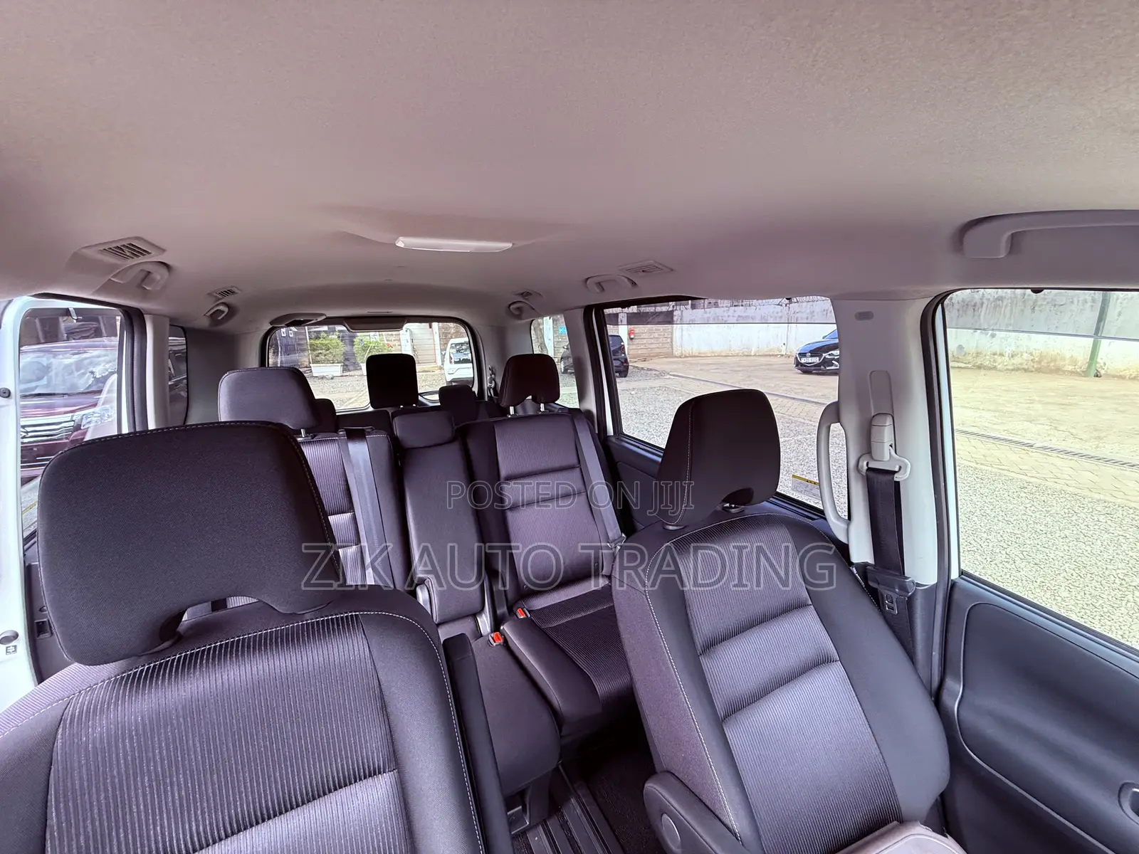 Nissan Serena 2018 White