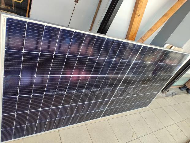 Solar Panel 590watts - main view