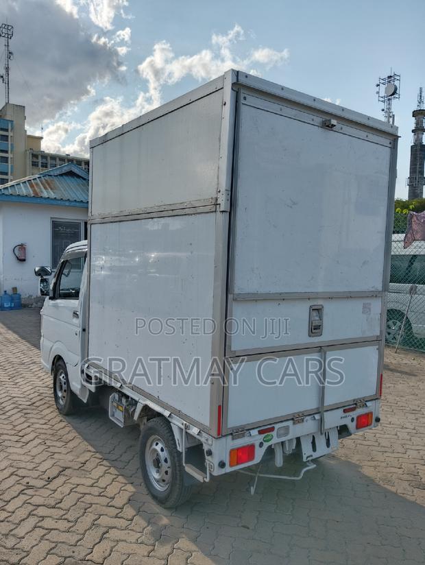 Km Suzuki Carry High Closed Body 2018 White - thumbnail 2