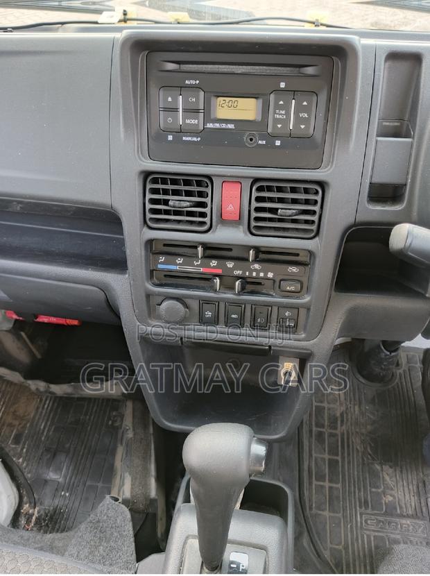 Km Suzuki Carry High Closed Body 2018 White - thumbnail 5