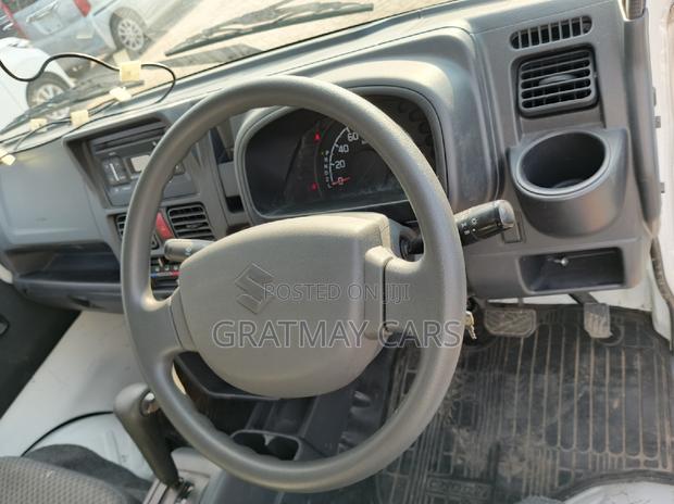 Km Suzuki Carry High Closed Body 2018 White - thumbnail 6
