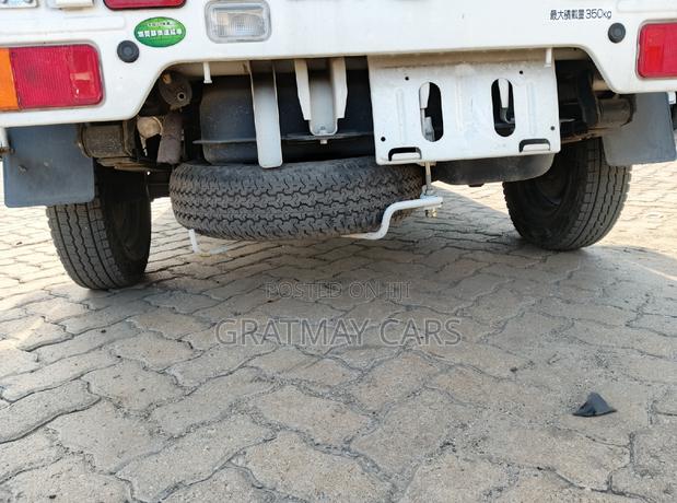 Km Suzuki Carry High Closed Body 2018 White - thumbnail 8