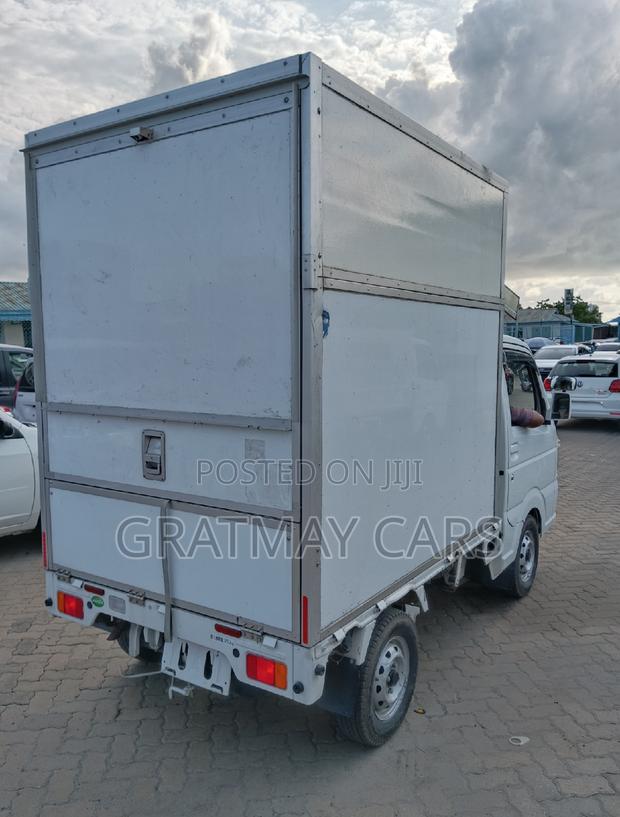Km Suzuki Carry High Closed Body 2018 White - thumbnail 20