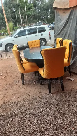 Six Seater Solid Dinning Table Set