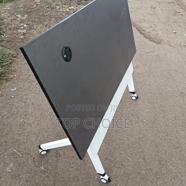 Training Foldable Tables - thumbnail 4