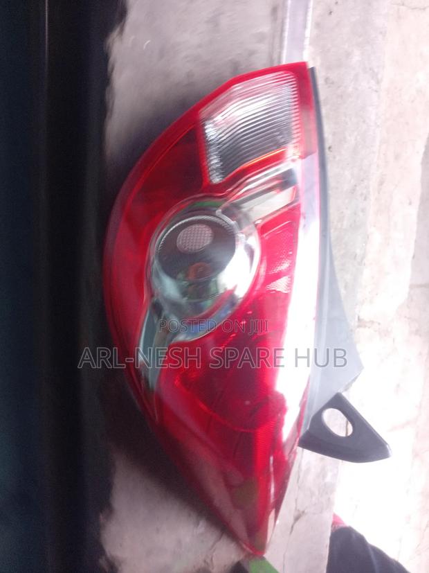 Nissan Tida Station Wagon Rear Light - thumbnail 3