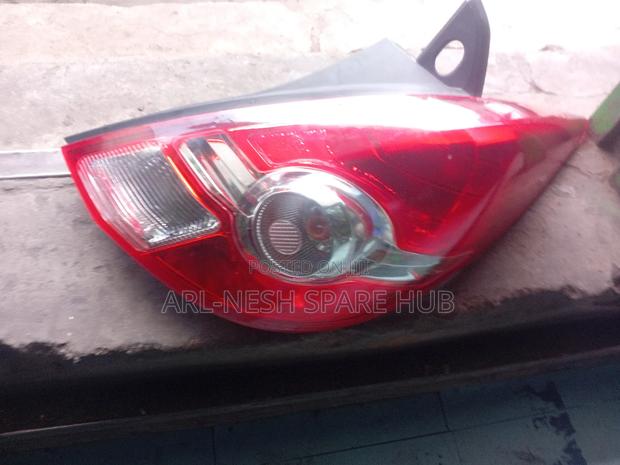 Nissan Tida Station Wagon Rear Light - thumbnail 4