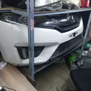 Ex Japan Nosecut Honda Fit 2015 Xenon on Sale