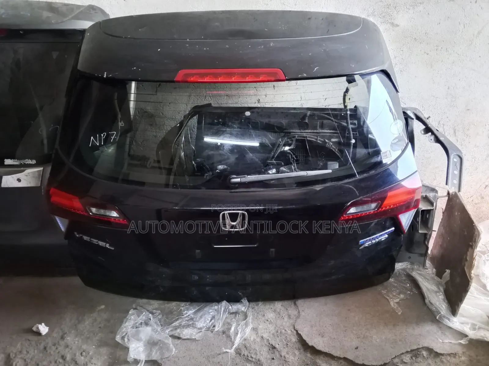 Honda Vezel Affordable Clean Tailgate.