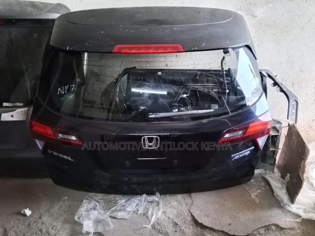 Honda Vezel Affordable Clean Tailgate. - main view