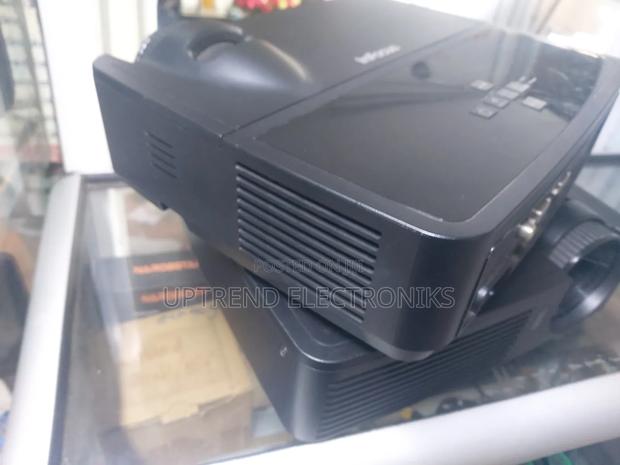 Infocus In112 DLP Projector – 2700 Lumens Brightness - thumbnail 2