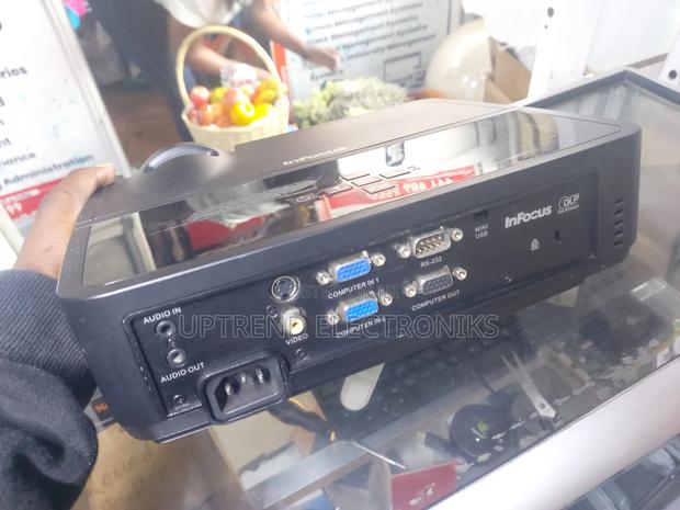 Infocus In112 Projector – Bright Compact - thumbnail 3