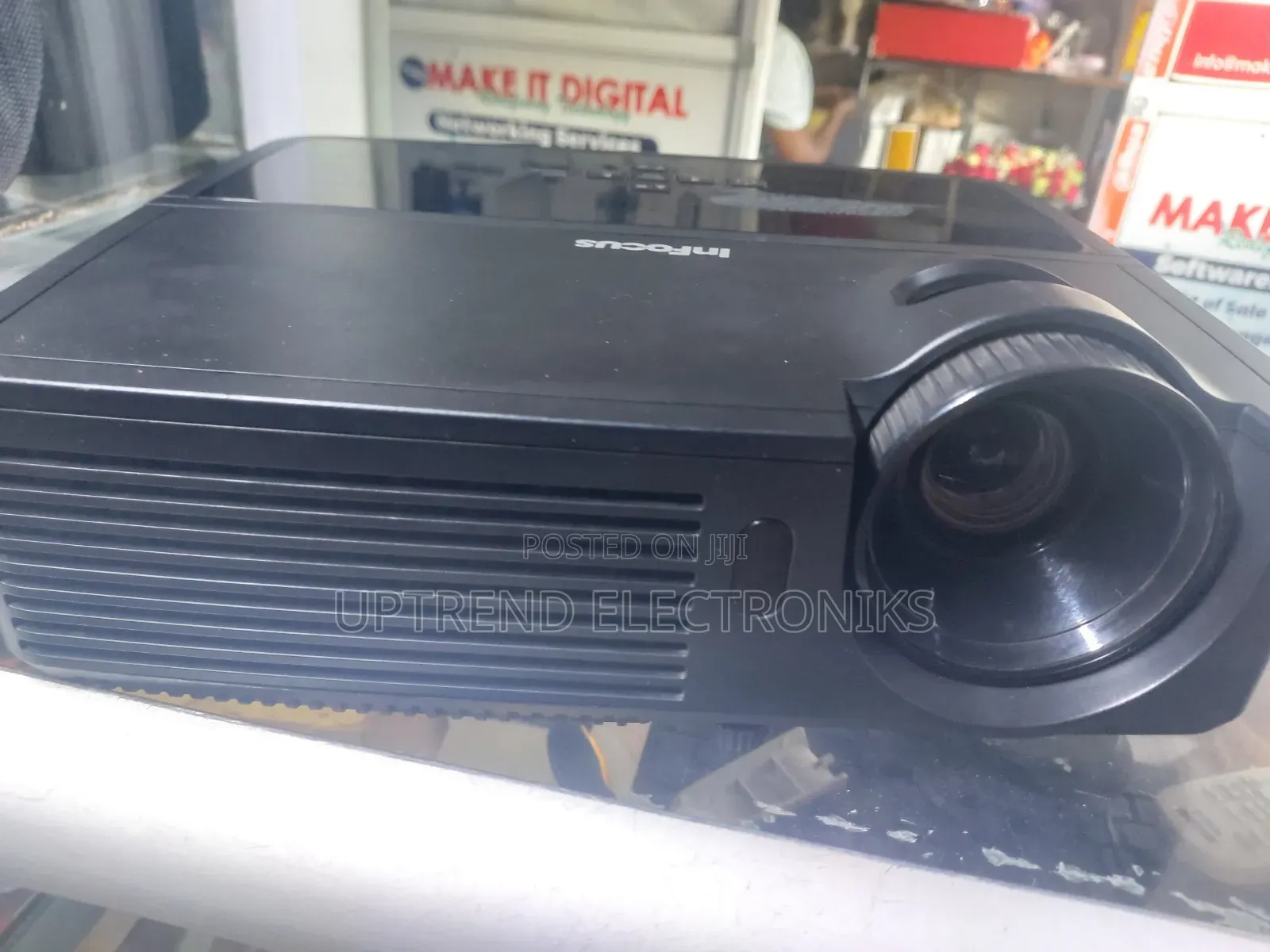 Infocus In112 – Affordable Efficient Projector