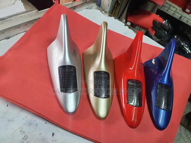 Different Colors Roof Top Mount Solar Led Shark Fin Antenna