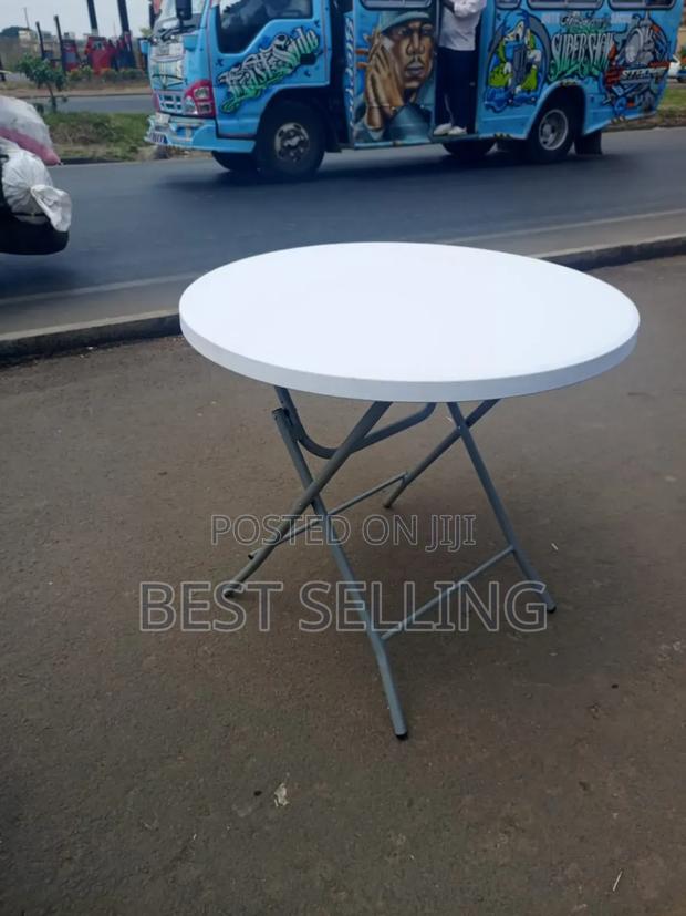 Round Foldable Table