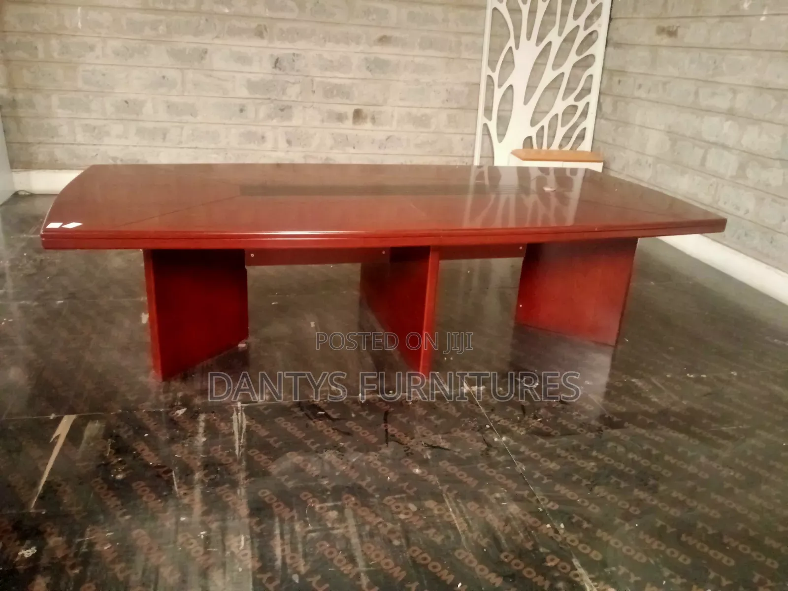 Boardroom / Conference Table Size 3m