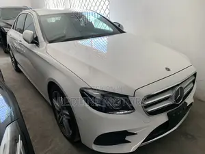 Mercedes-Benz E250 2018 Off white