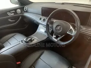 Mercedes-Benz E250 2018 Off white