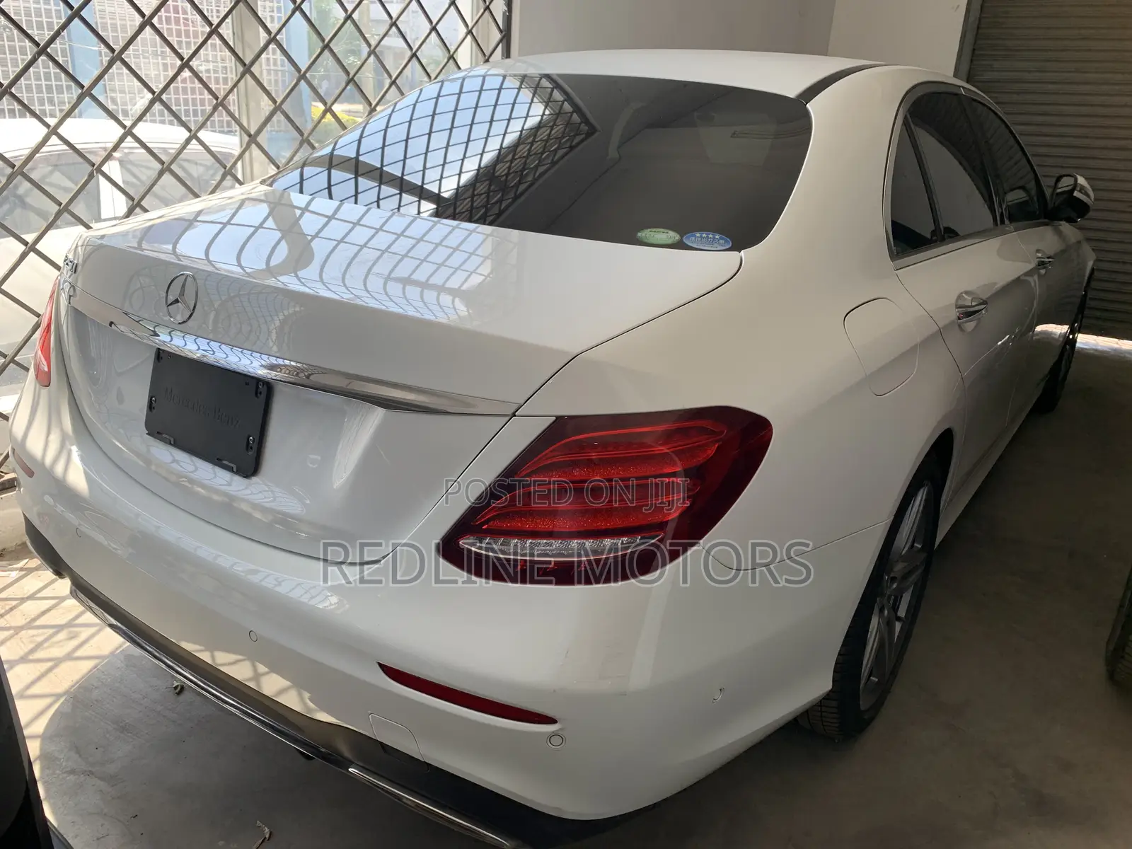 Mercedes-Benz E250 2018 Off white