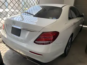 Mercedes-Benz E250 2018 Off white