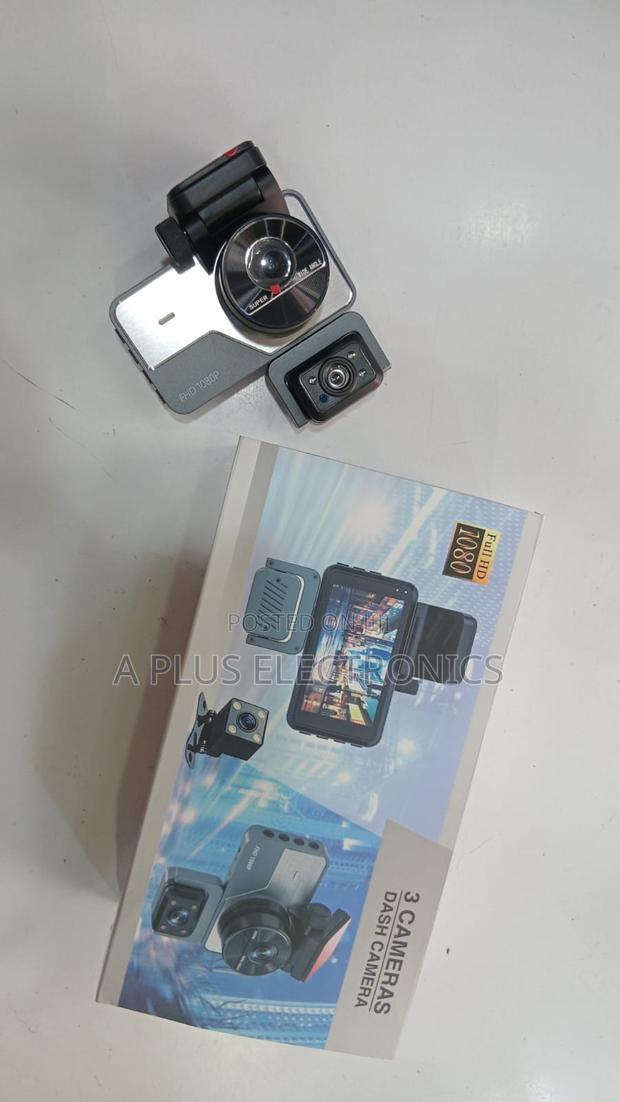 3-Camera Dash Camera - thumbnail 2