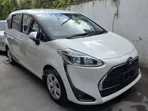 Toyota Sienta 1.5 AWD 2019 White