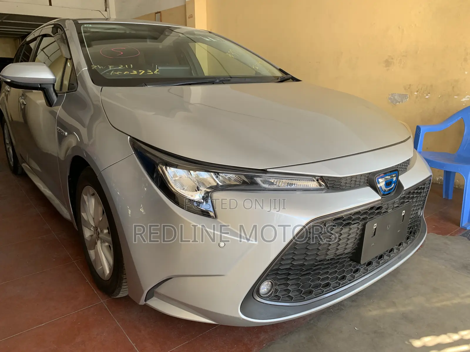 Toyota Corolla LE Eco (1.8L 4cyl 2A) 2019 Silver