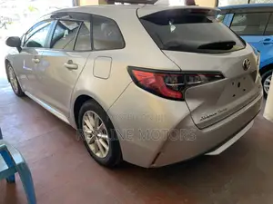 Toyota Corolla LE Eco (1.8L 4cyl 2A) 2019 Silver