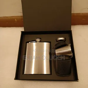 Whiskey Flask Gift Set With 4 Tumblers