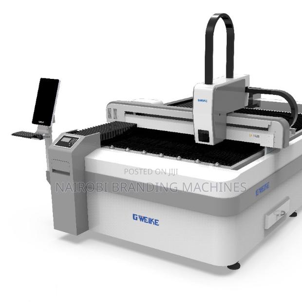 1325 High Accuracy 2000w Fiber Metal Sheet Laser Cutting Machine