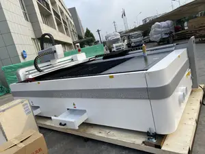 China Factory 1325 Economical Metal Fiber Laser Cutting Machine 2000w