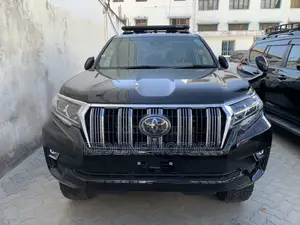 Toyota Land Cruiser Prado 2.8 2018 Black