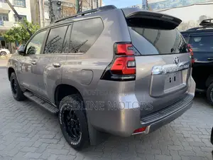 Toyota Land Cruiser Prado 2.8 2018 Ivory
