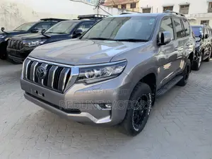 Toyota Land Cruiser Prado 2.8 2018 Ivory