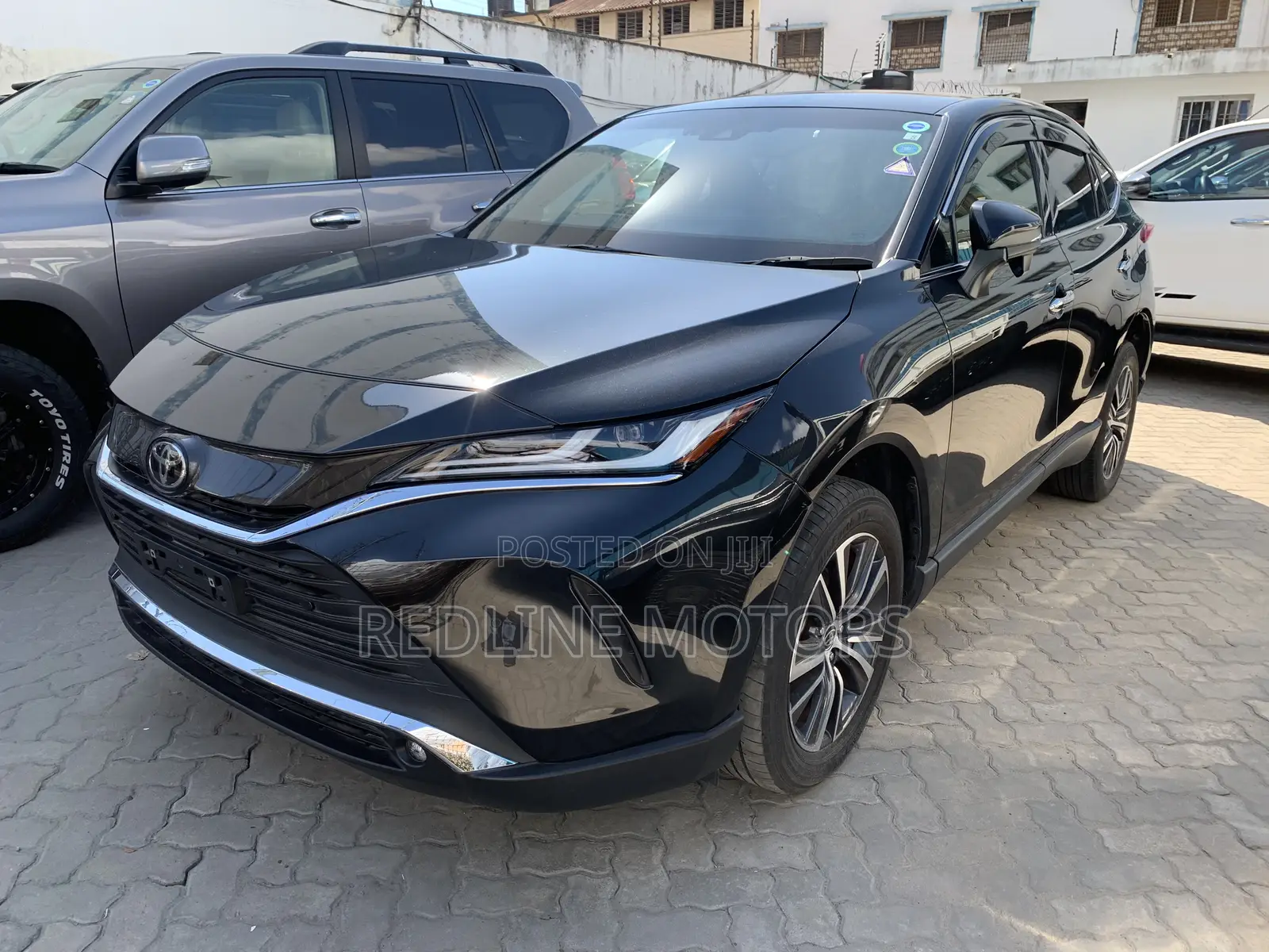 Toyota Harrier 2.0 4WD 2020 Black