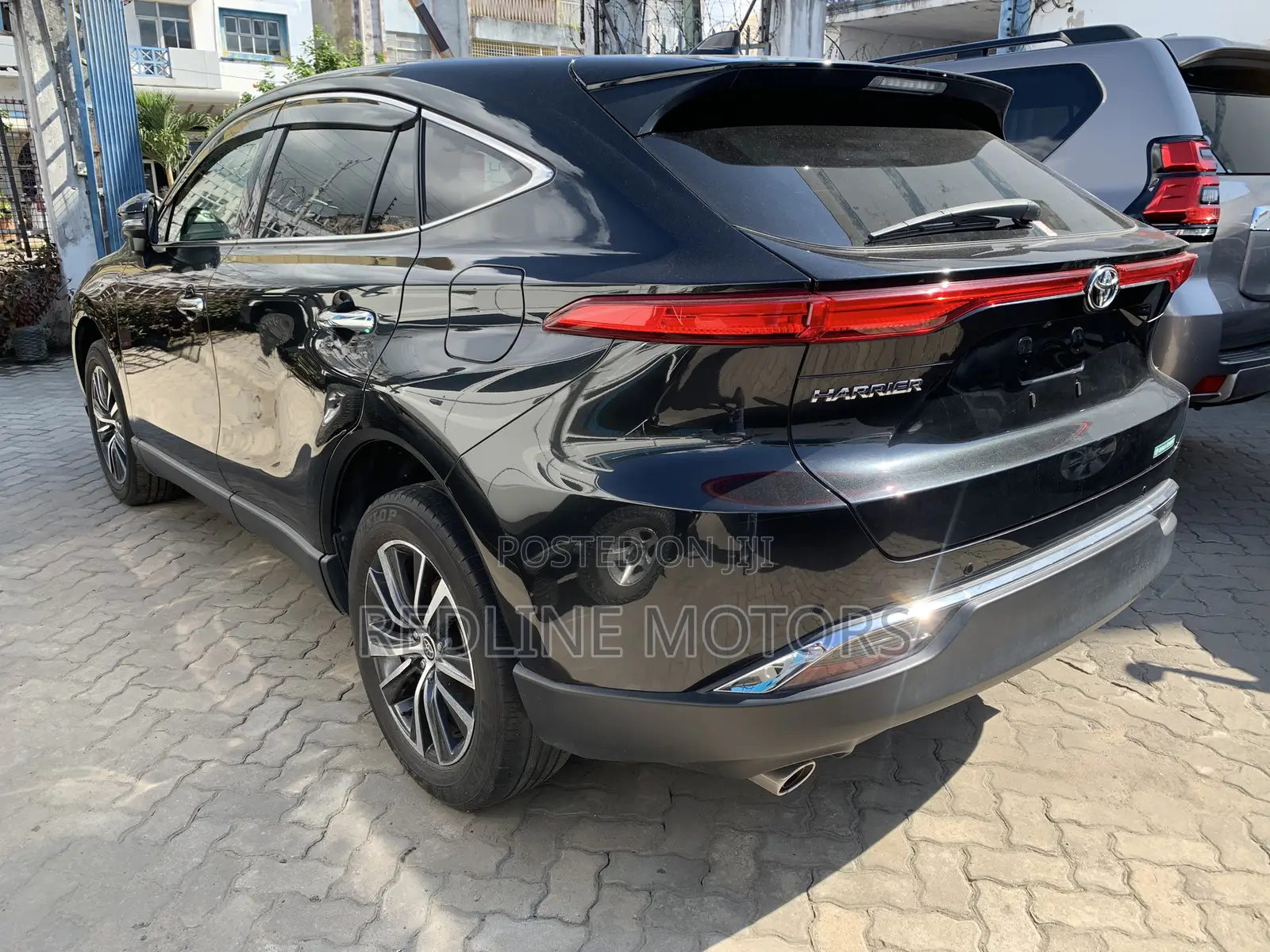 Toyota Harrier 2.0 4WD 2020 Black