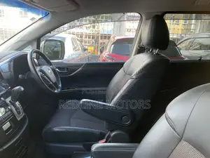 Nissan Elgrand 2018 Off white