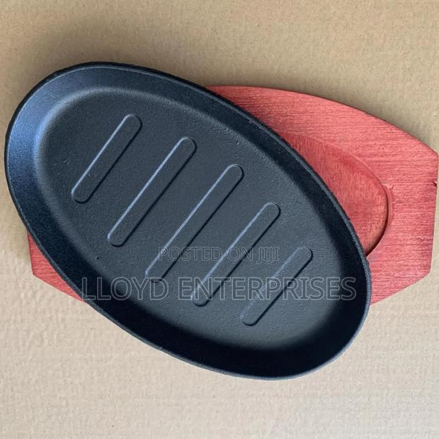 Sizzling Plates 25cm by 16cm