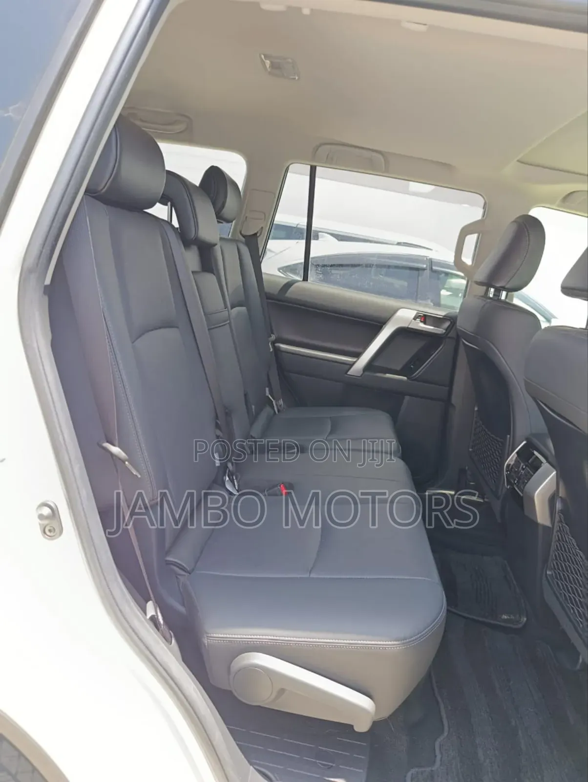 Toyota Land Cruiser Prado 2.8 2019 White