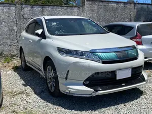 Toyota Harrier 2018 White