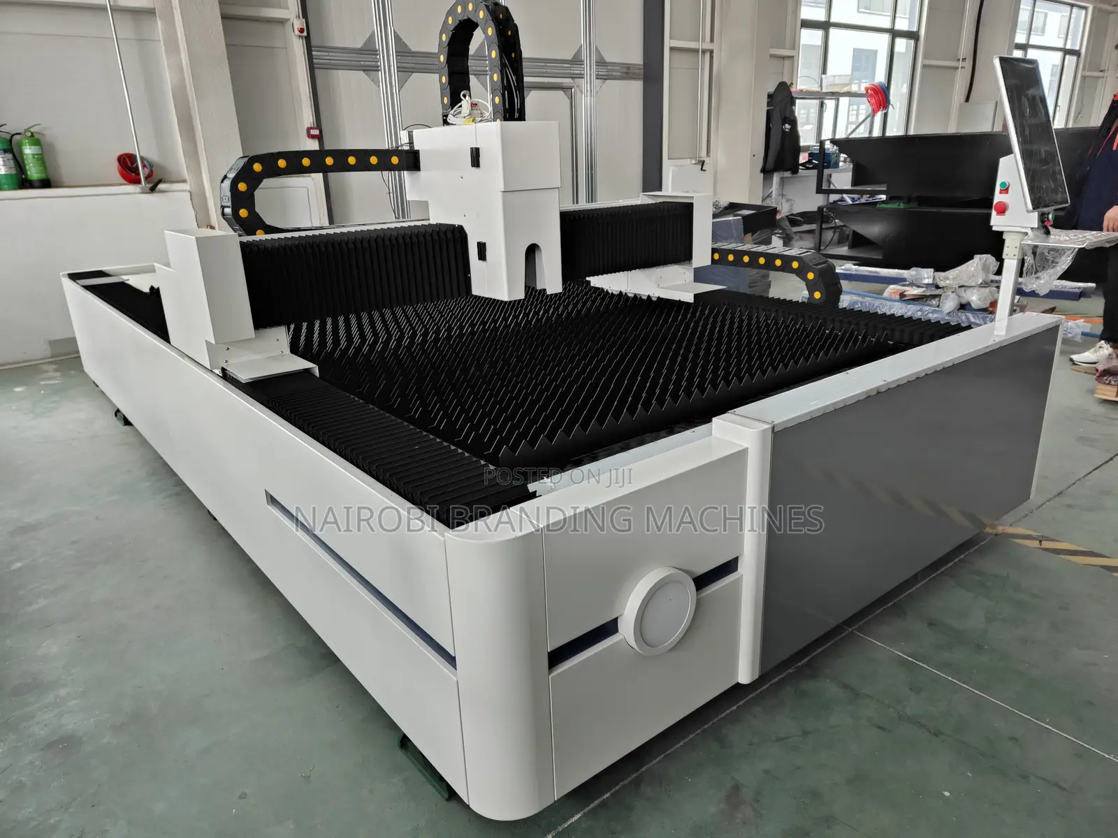 1325 Automatic Fiber Laser Cutter Metal and Non-Metal Fiber Laser