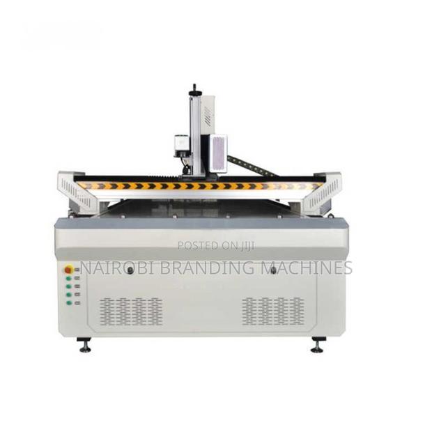 2000w 3 Phases 220v 1325 Single Table Fiber Laser Cutting Machine