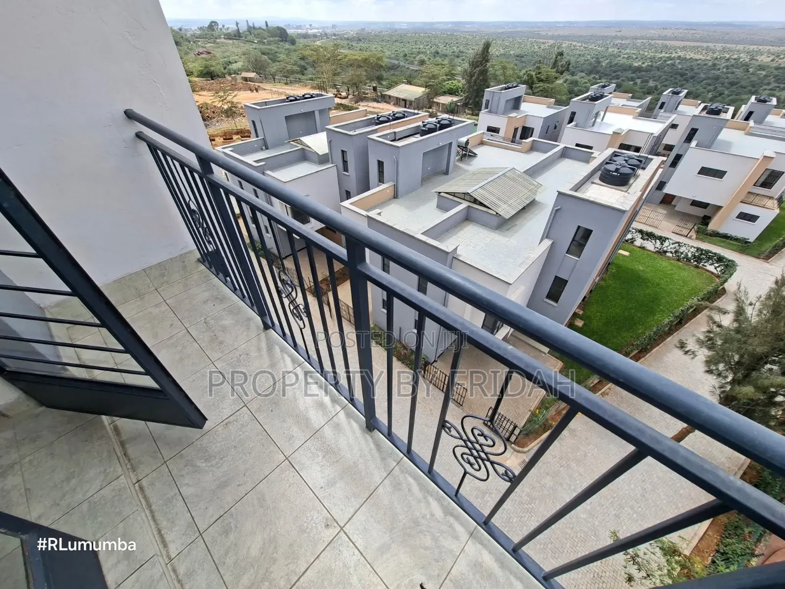 3bdrm Apartment in Mlolongo for sale