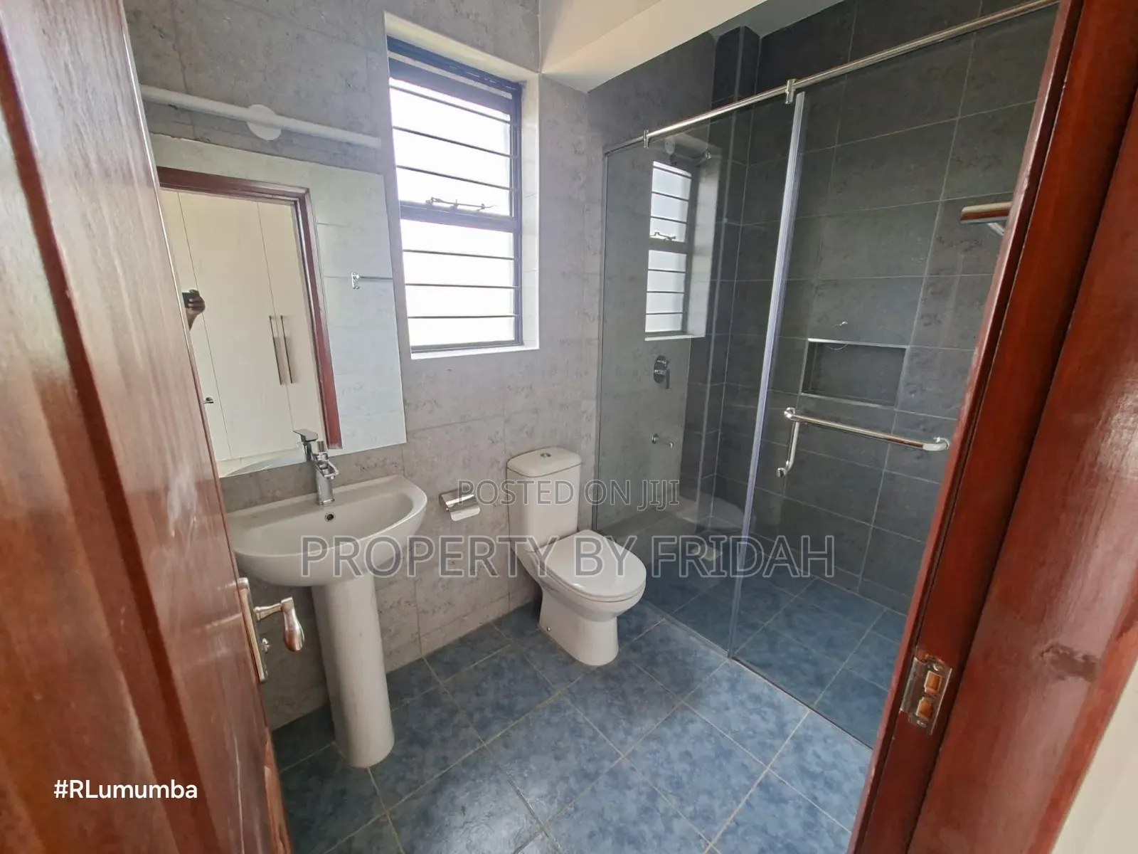 3bdrm Apartment in Mlolongo for sale