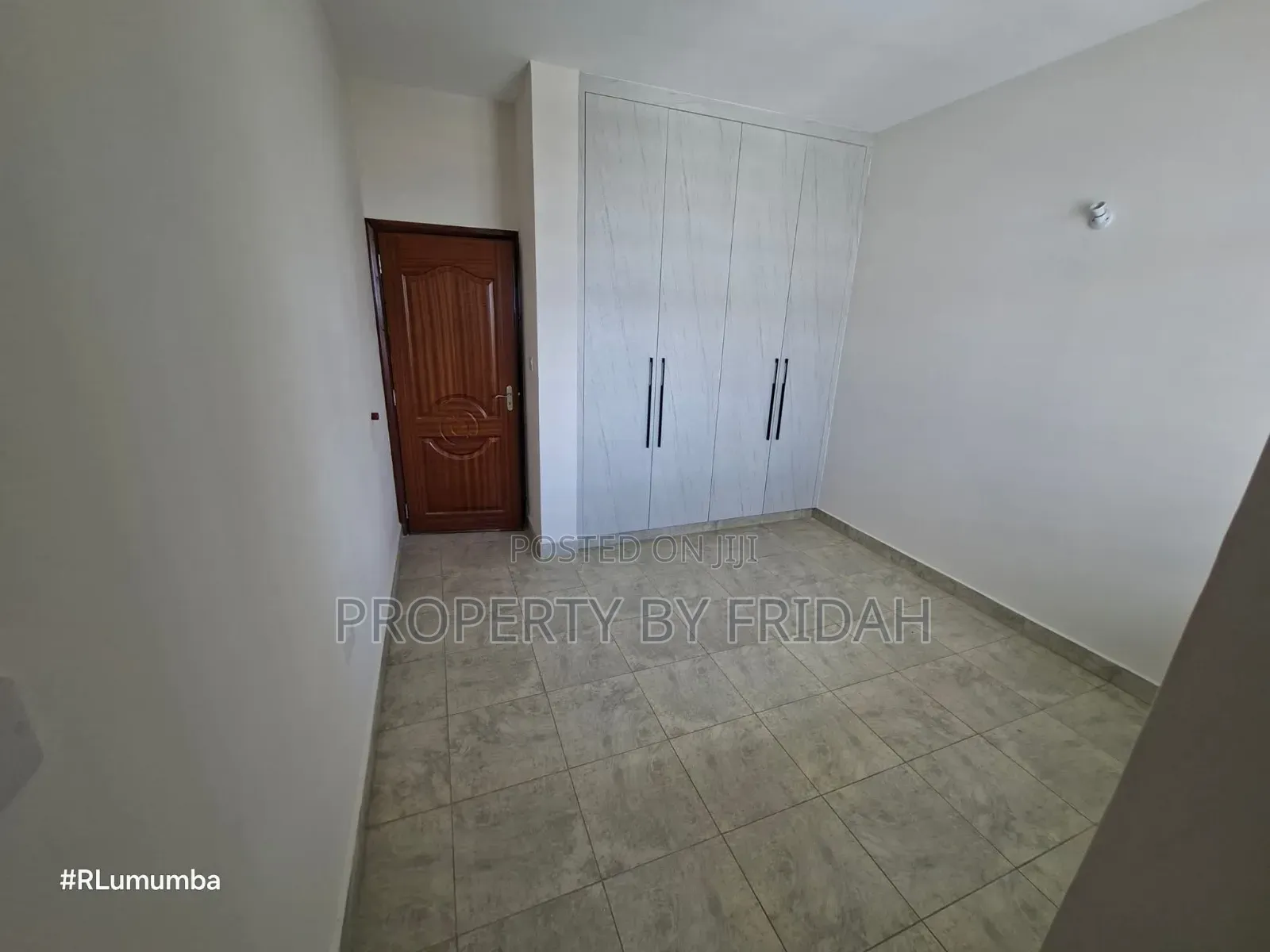 3bdrm Apartment in Mlolongo for sale
