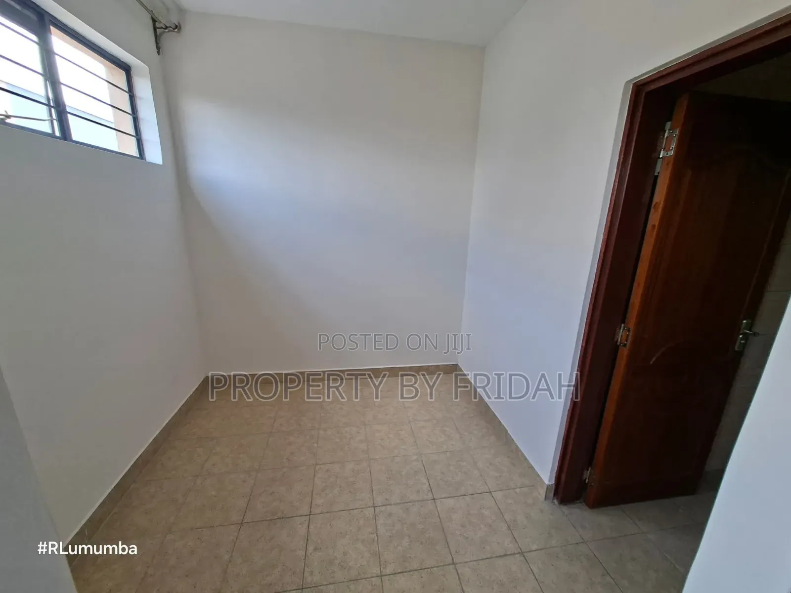 3bdrm Apartment in Mlolongo for sale