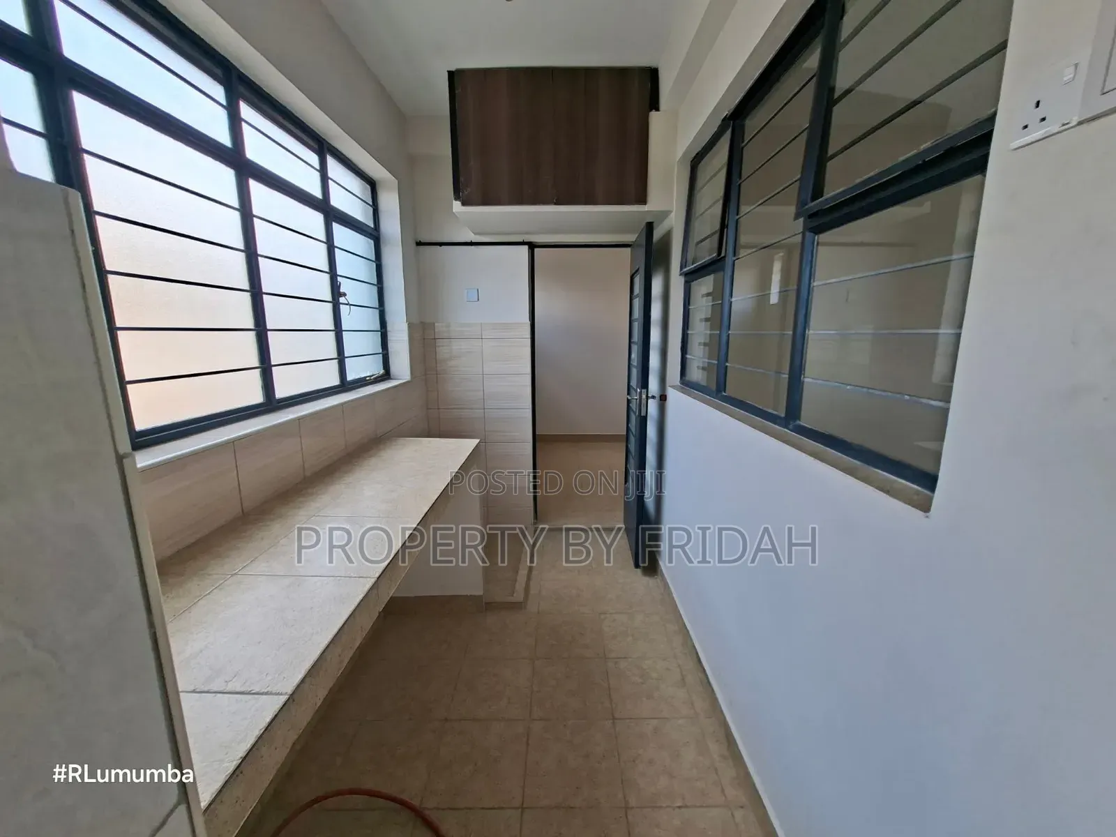 3bdrm Apartment in Mlolongo for sale