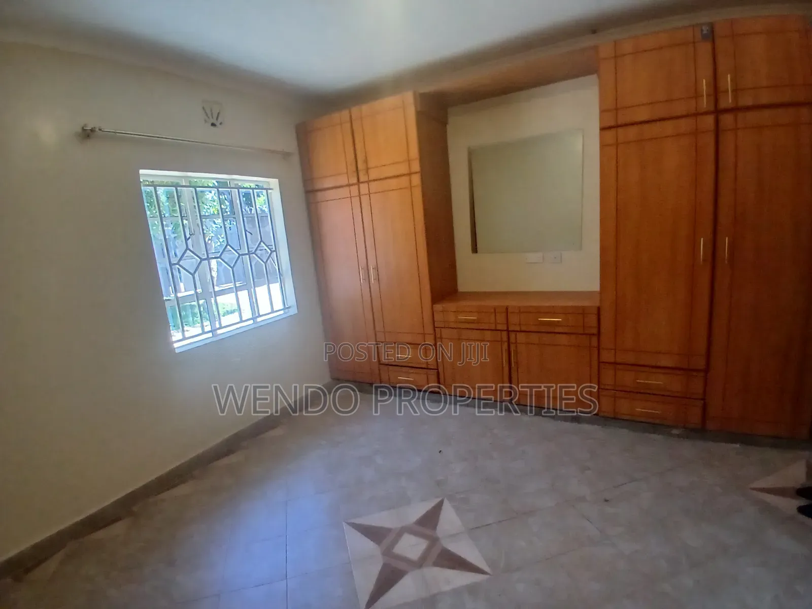 4bdrm Bungalow in Karen for rent