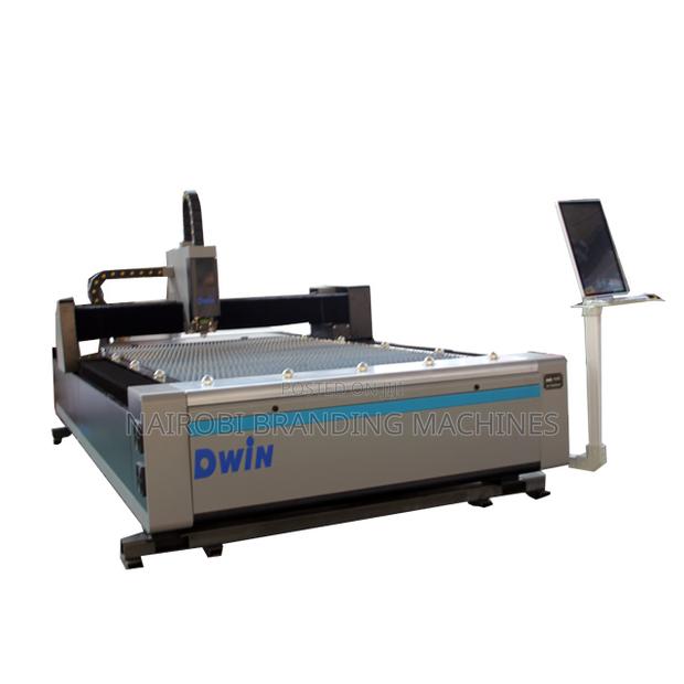 1325 300w Plate CNC Fiber Laser Metal Cutting Machine