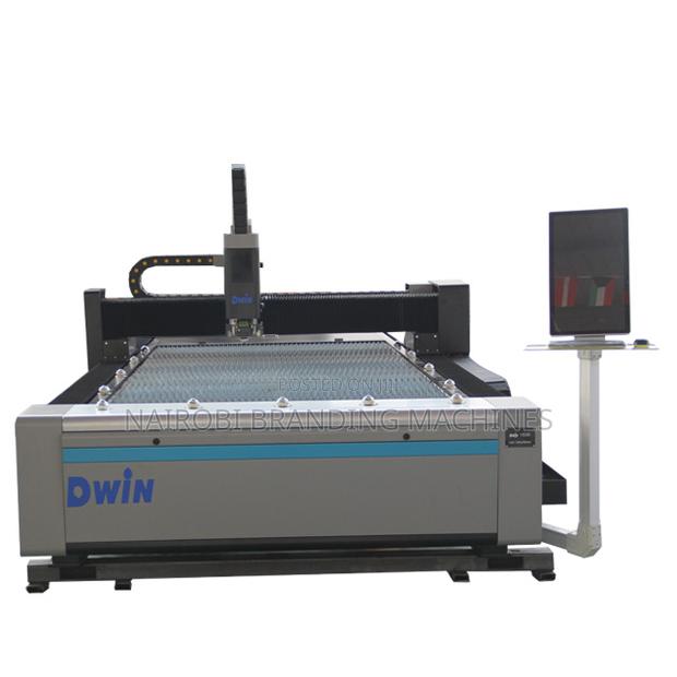 1300mm by 2500mm Metal Fiber Laser Cutting Machine Factory Price